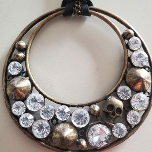22 in. skull/faux diamond necklace